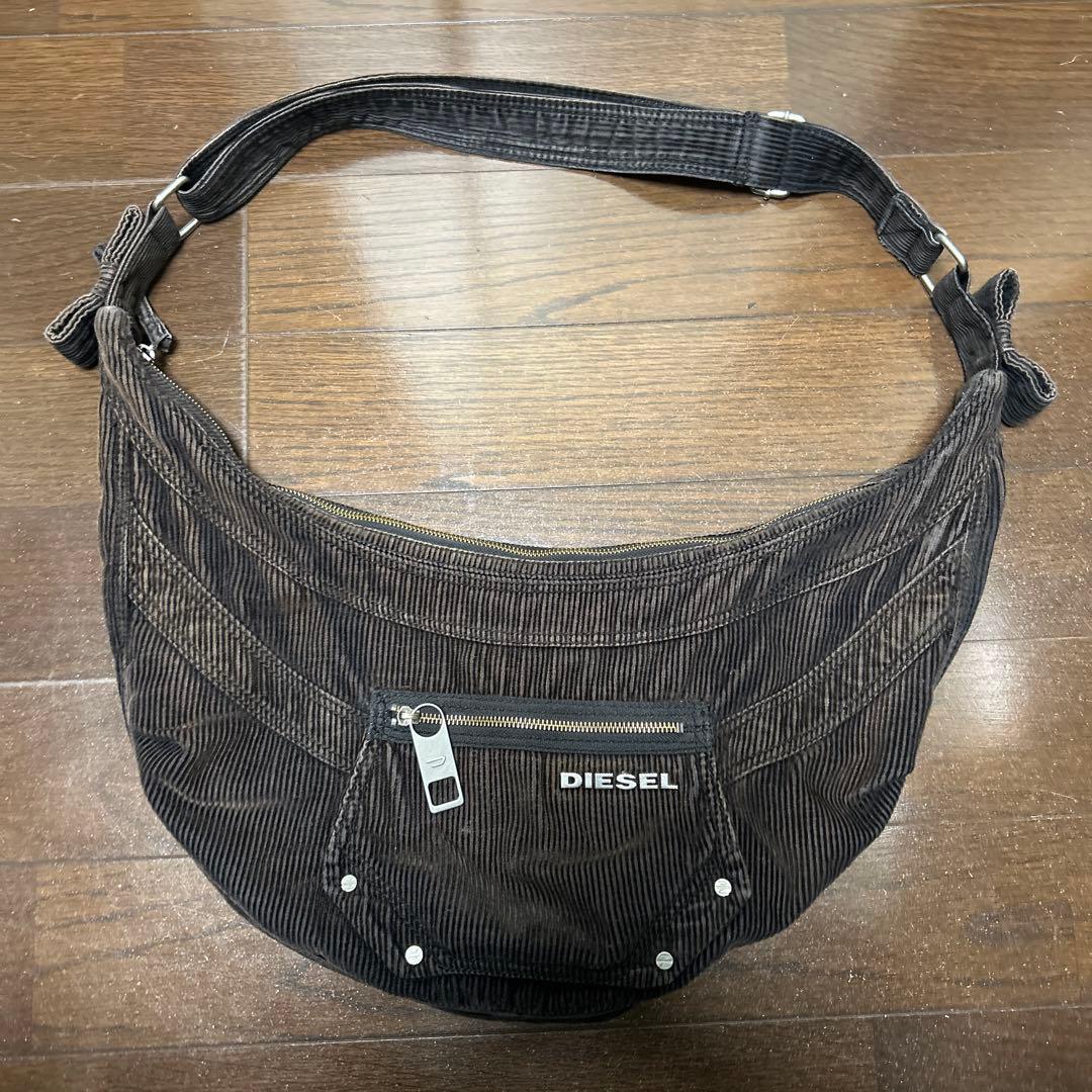 【希少/Y2K】DIESEL 太畝コーデュロイ 三日月型 ショルダーバッグ y2k DIESEL ハーフムーンショルダーバッグ コーデュロイ ブラック 希少