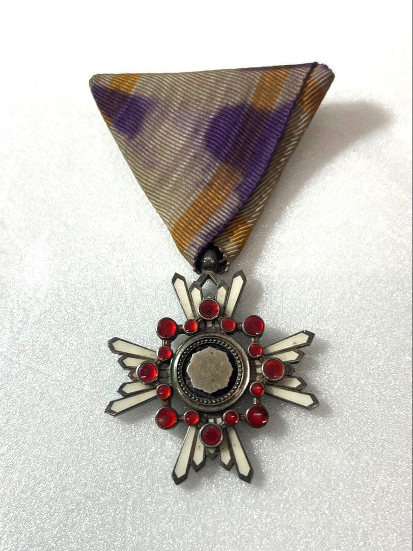 勲章　徽章　昭和十六年　勲六等瑞宝章 コレクション　小物　希少 f1dd213551ff0ea8cc425a3b742078