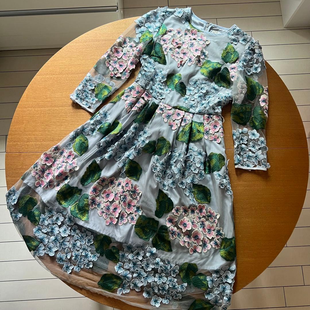 美品】chesty チェスティ 紫陽花刺繍ワンピース 水色 サイズ0 - メルカリ