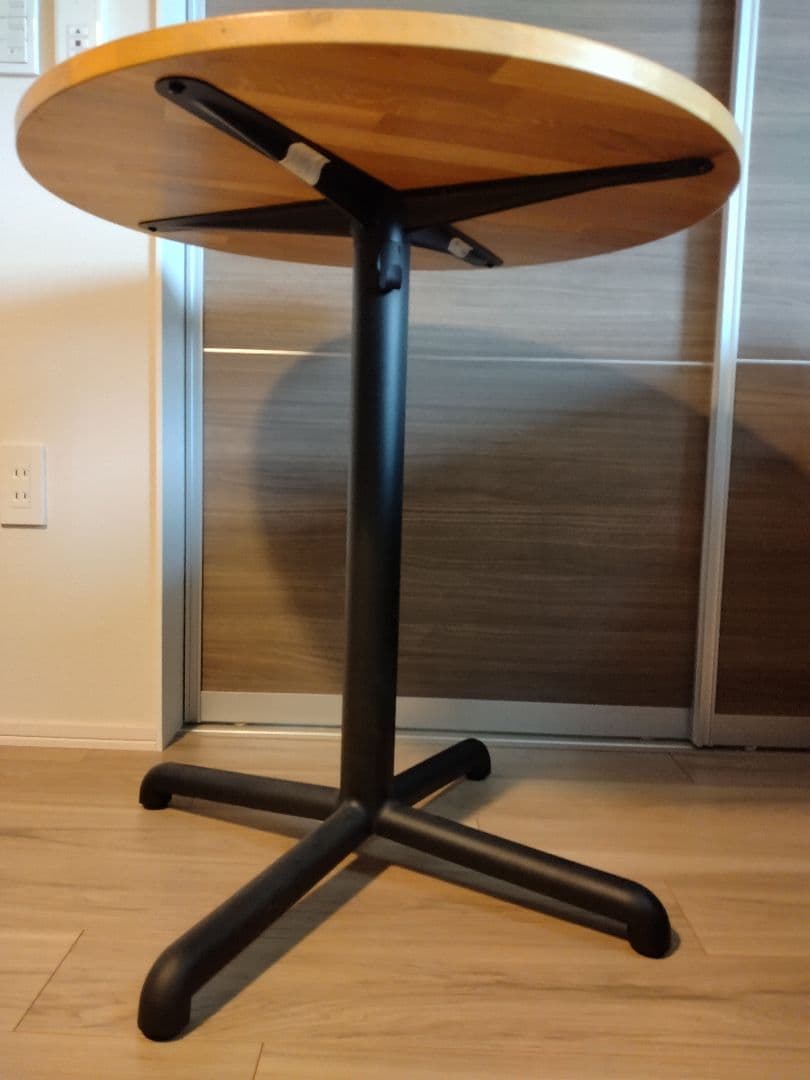 IKEA STENSELE 丸テーブル ※手渡しのみ