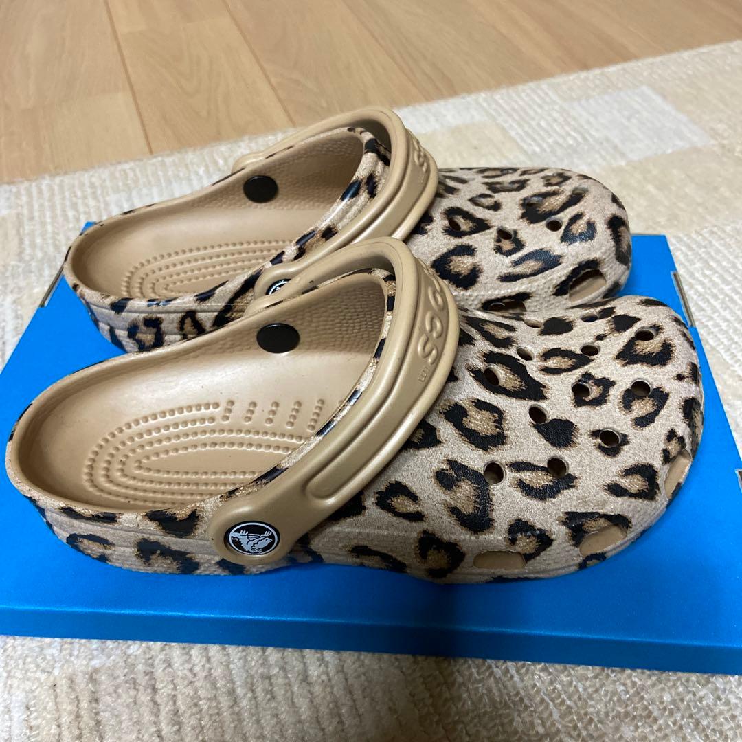 クロックス ヒョウ柄 22.5㎝ - メルカリ