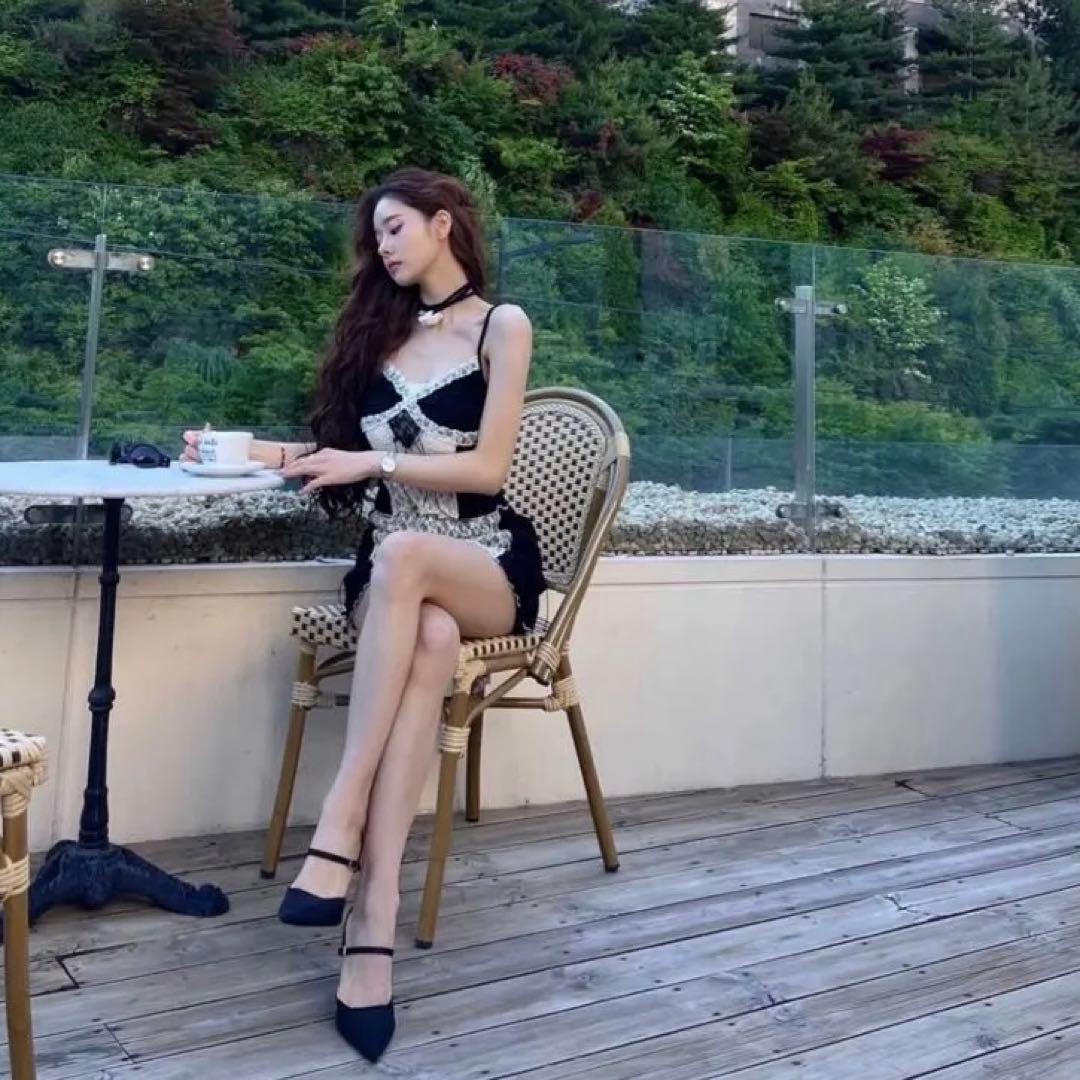 ジアちゃん着用 ♡セクシー可愛い黒白レースキャミソールミニスカート