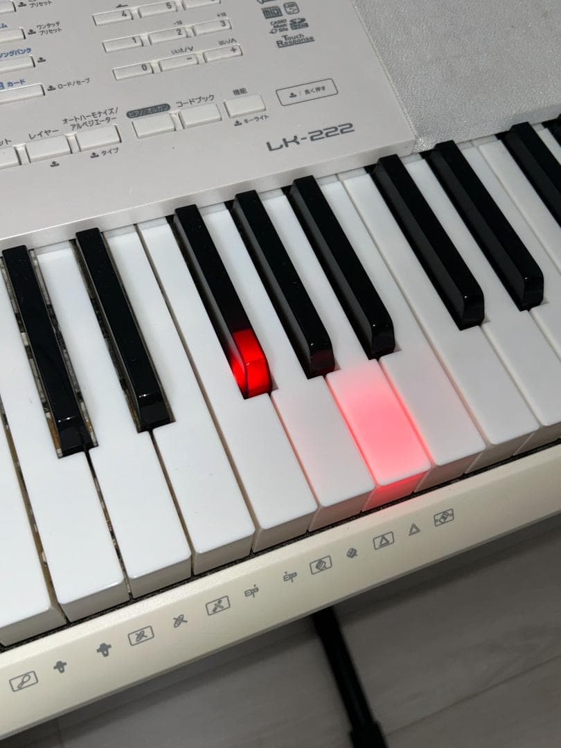 CASIO 電子ピアノ LK-222 カシオ キーボード 光ナビゲーション 白