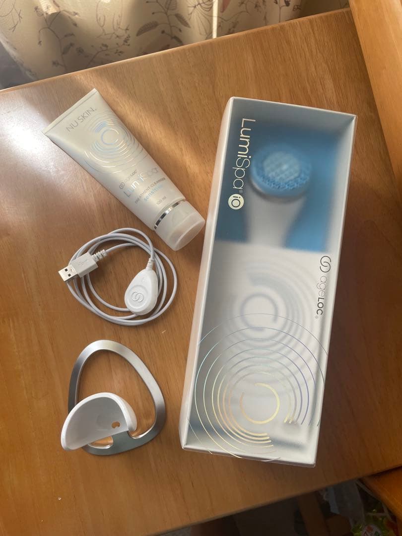 NU SKIN LumiSpa lO 美顔器 クレンジングクリーム付き NuSkin - ageLOC® LumiSpa® iO - Rose Gold w/ Cleanser – KJ Clothier