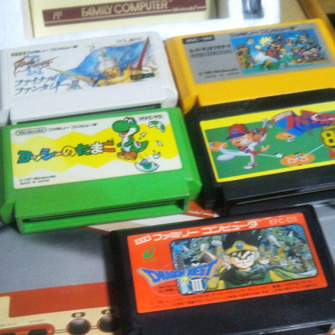 任天堂ファミコン本体とカセット5本ファミコン本体 付属品有 ソフト5