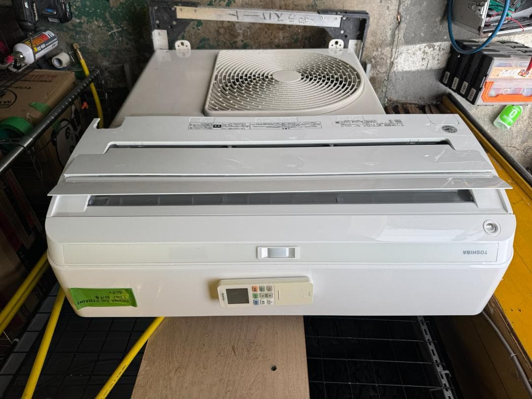 TOSHIBA 東芝 RAS-F221R(W) 2.2KW 6畳 2019年