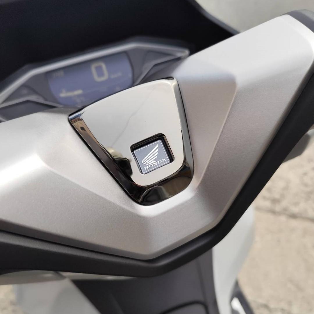 2025年PCX(JK05/KF47)ahm・ガーニッシュハンドルカバー❗️❗️ - メルカリ