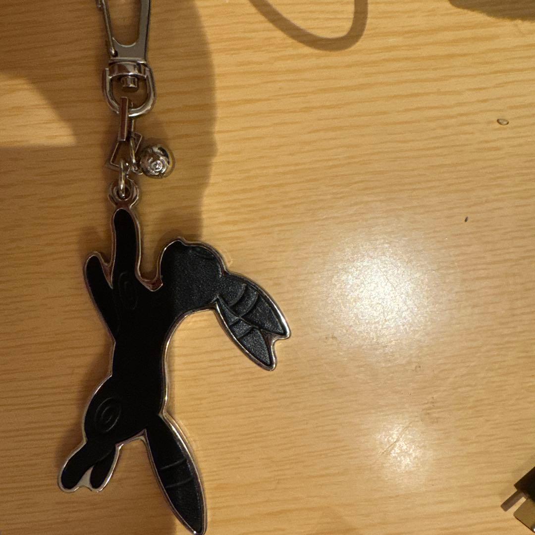 ポケモンセンター 本革キーホルダー ブラッキー - メルカリ