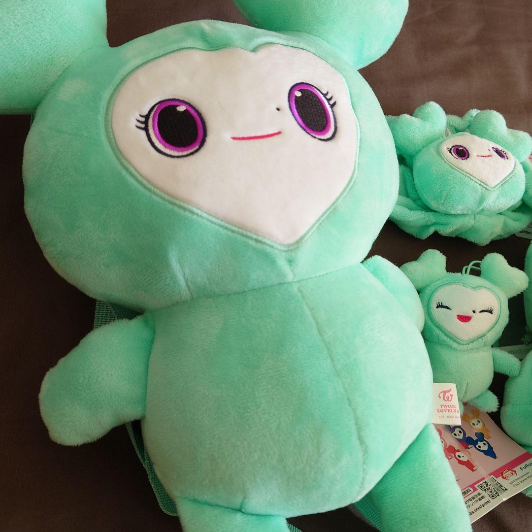 TWICE ミナ ミブリー GIGO リュック シュシュ 抱きつき ぬいぐるみ