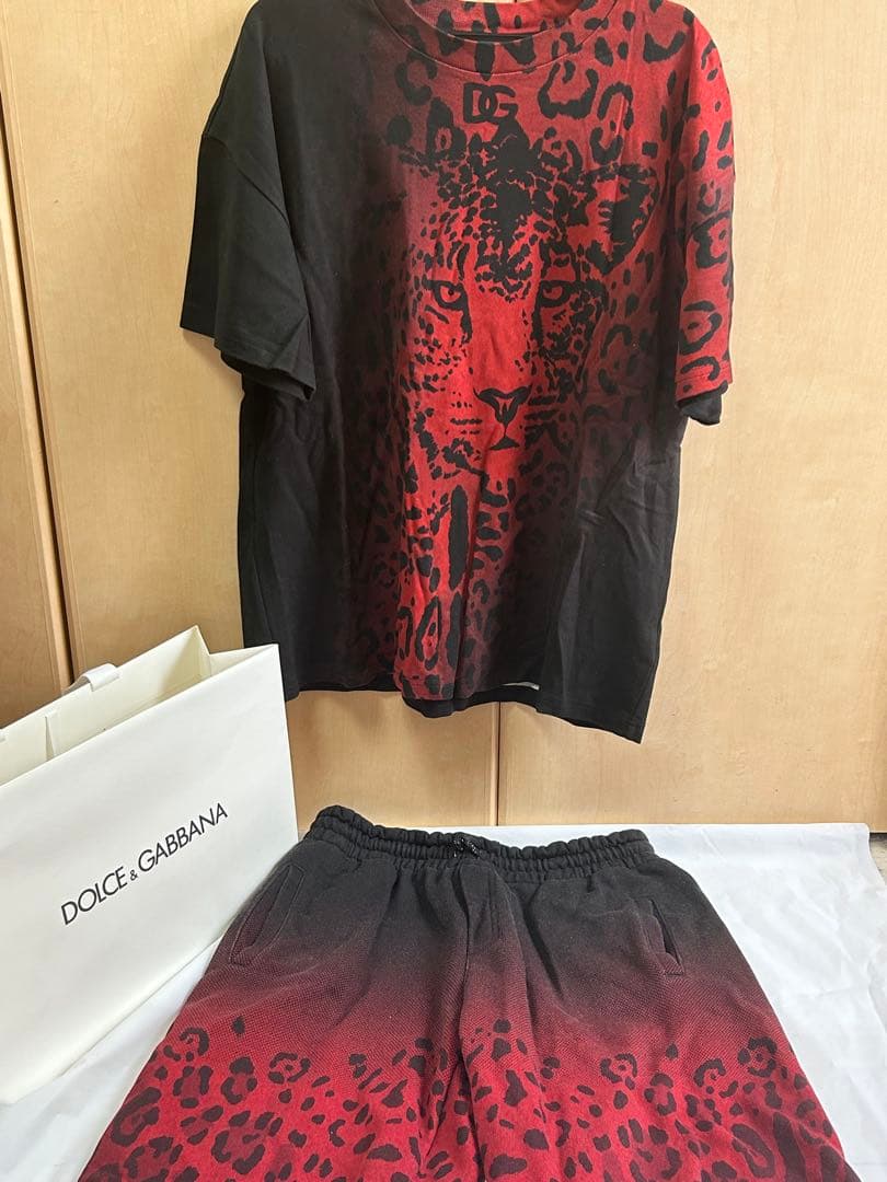 ドルチェ＆ガッパーナ　Dolce & Gabbana Tシャツ　パンツ　キッズ ドルチェ&ガッバーナのキッズライン 伊勢丹新宿店で限定イベント