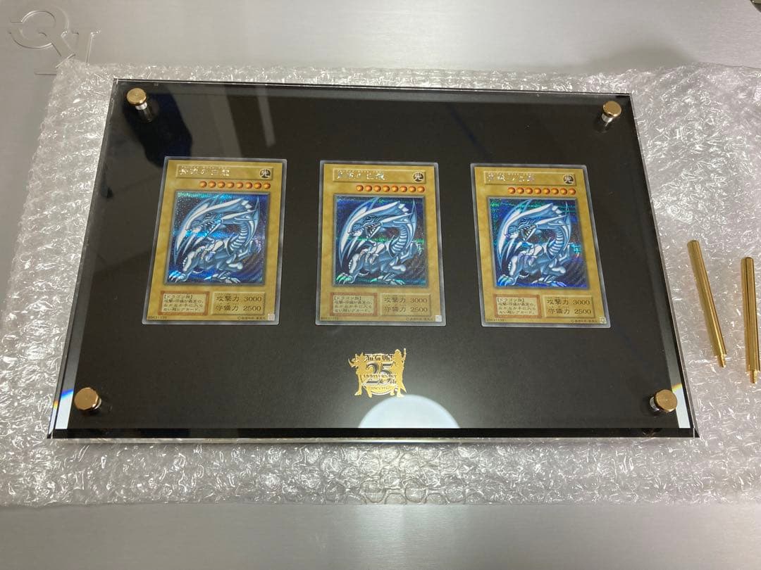 海馬セット　ブルーアイズ3枚ディスプレイセットのみ 遊戯王」海馬セットが予約開始！「青眼の白龍」3枚に特製