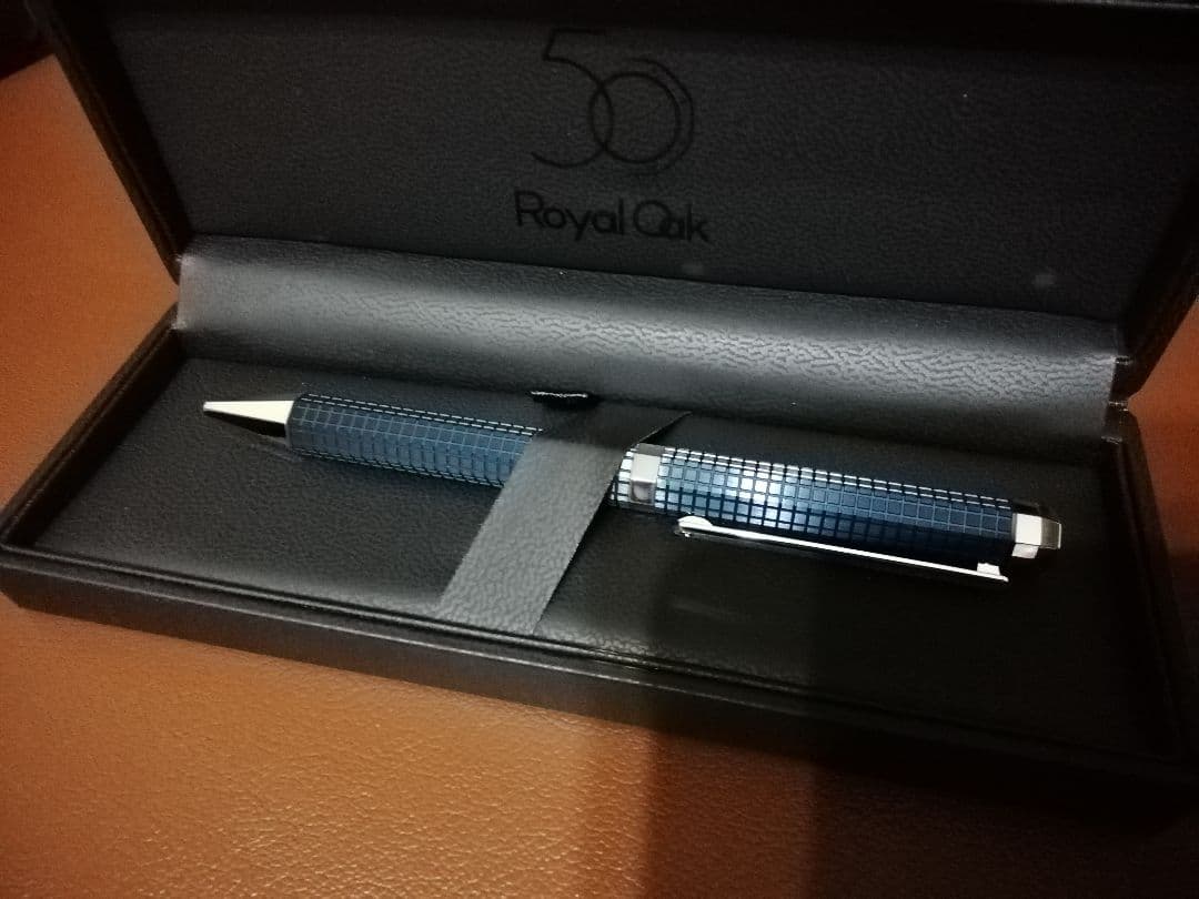 新品　オーデマピゲ Audemars Piguet 50周年 ボールペン 新品未使用 オーデマピゲ ノベルティ ボールペン ロイヤルオーク50周年