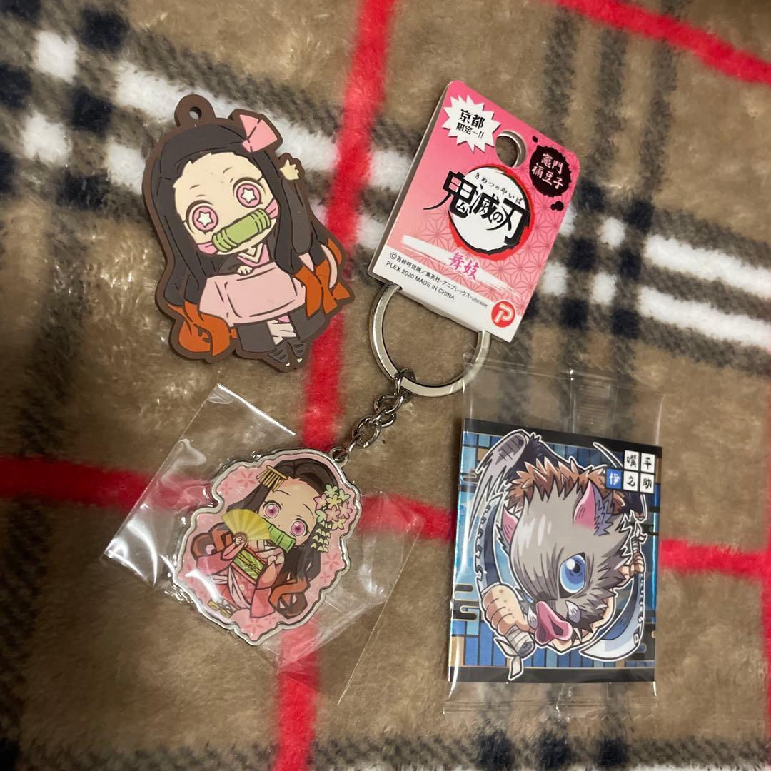 鬼滅の刃 キーホルダー シールセット（禰豆子・伊之助) - メルカリ