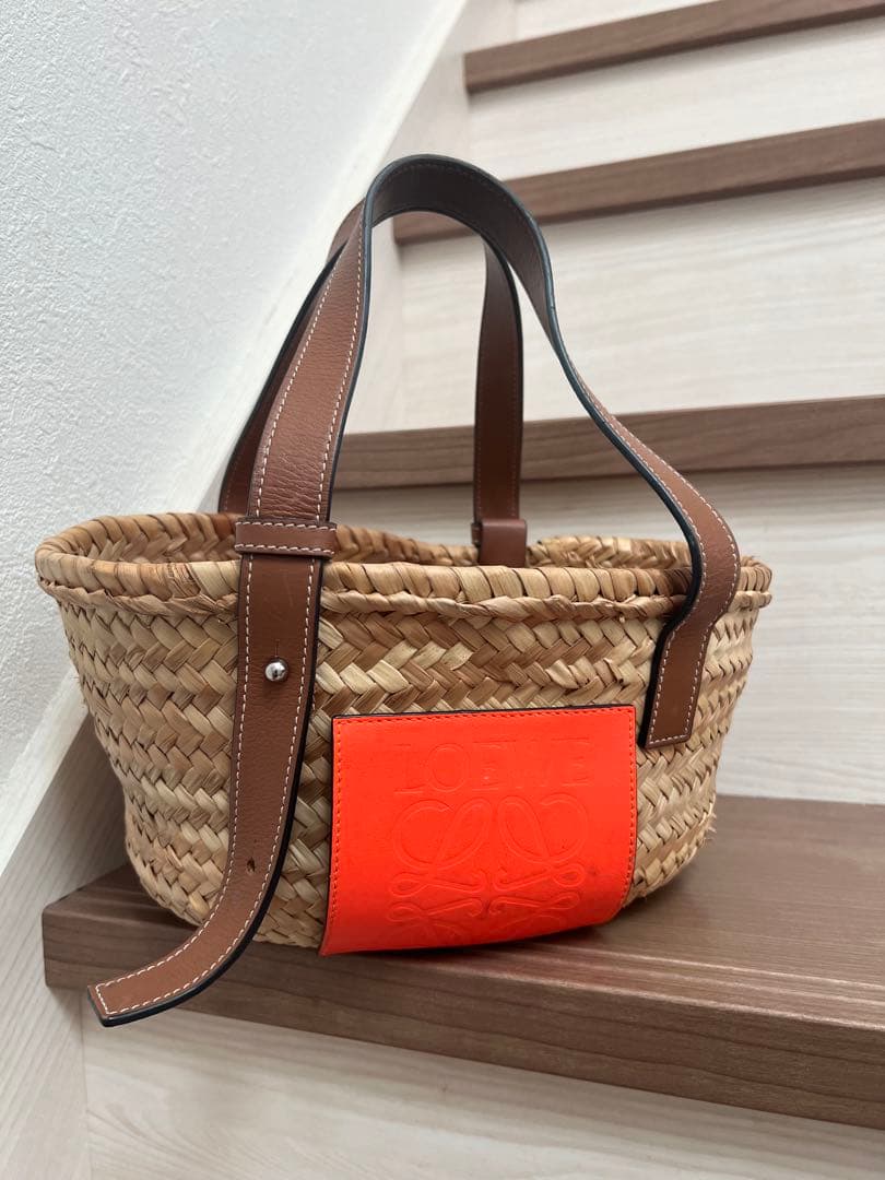 LOEWE ロエベ　カゴバッグ　かごバッグ　オレンジ 売り切れる前に！夏仕様にアップデートされた「ロエベのかごバッグ」が