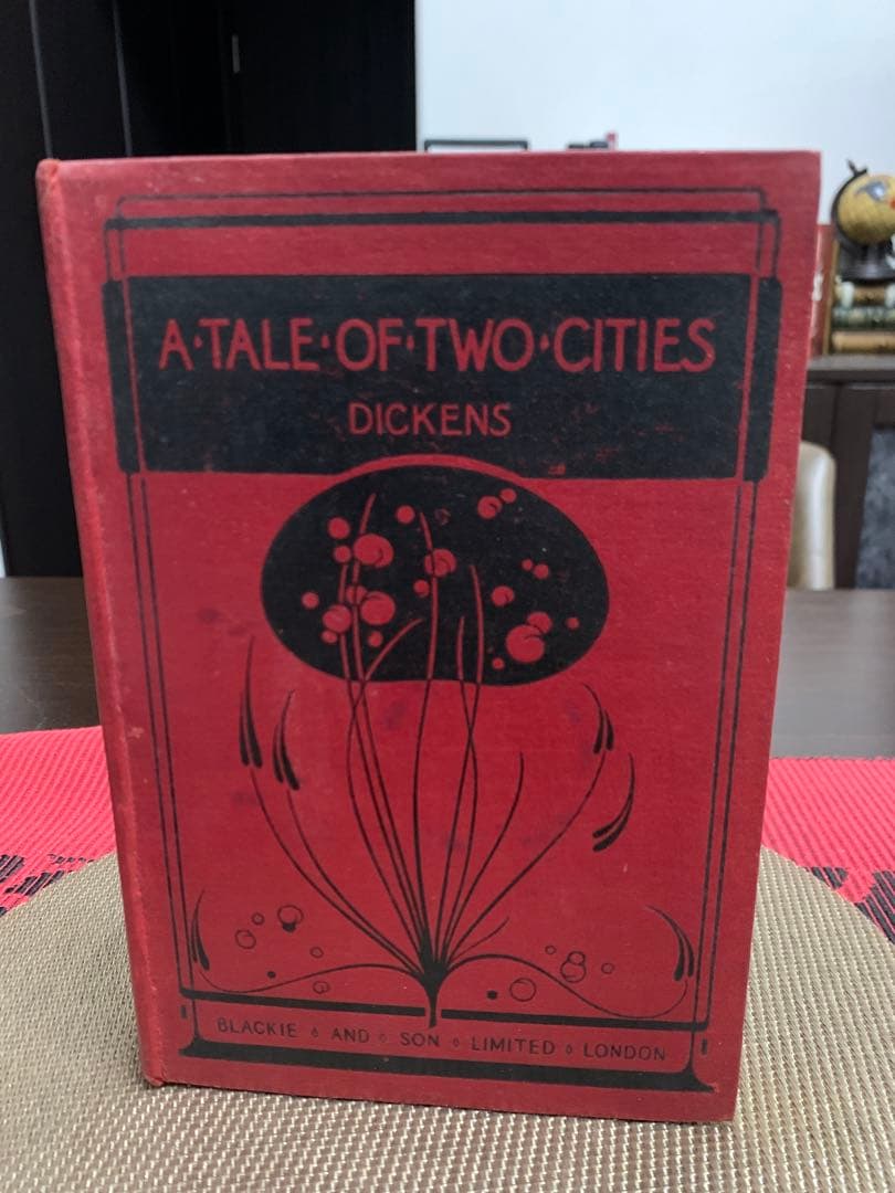 希少　A Tale of Two Cities - Dickens A Tale of Two Cities by Charles Dickens - Illustrated Junior