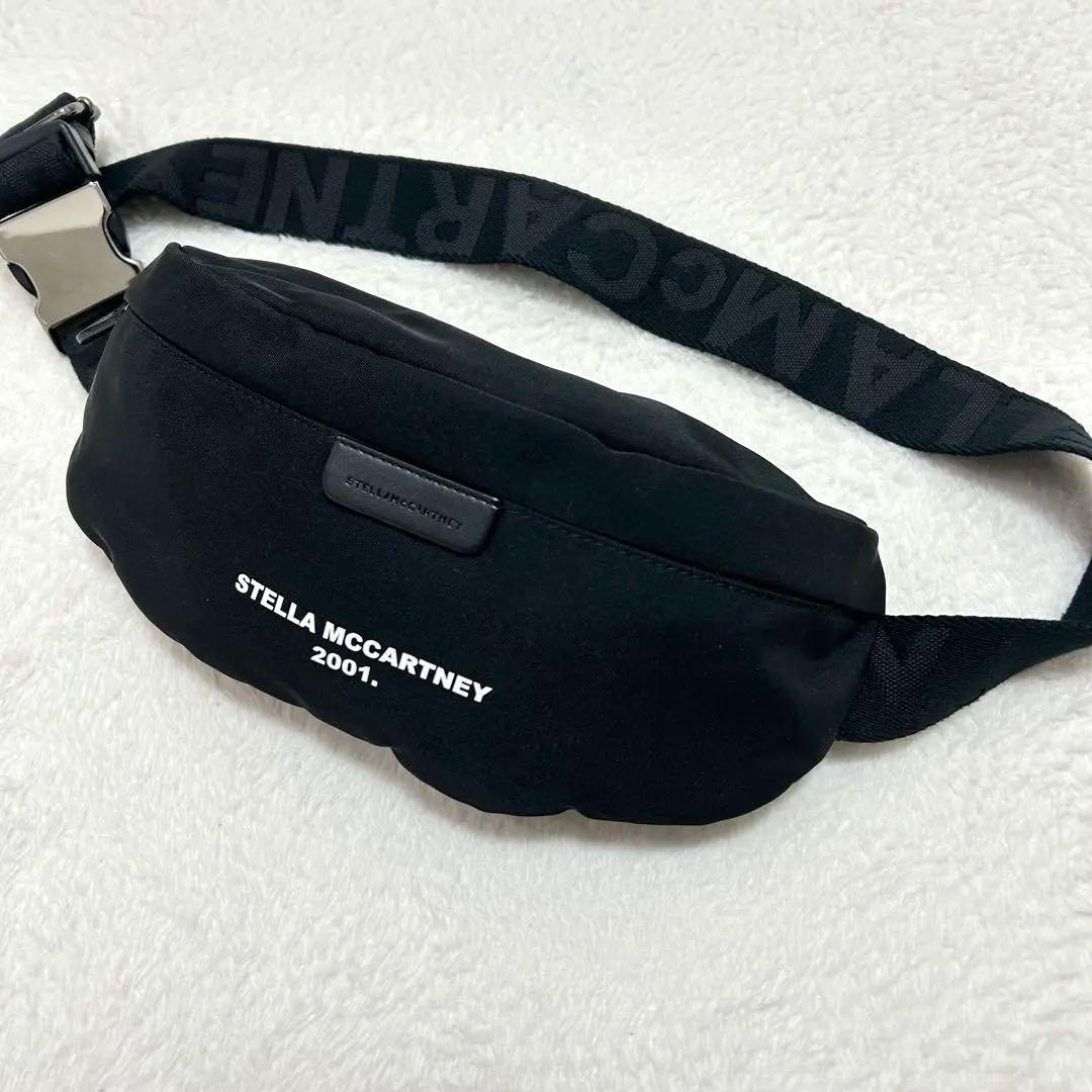 【極美品】ステラマッカートニー　ボディバッグ　ロゴベルト　ブラック Stella McCartney（ステラ・マッカートニー） ショルダーバッグ ロゴ