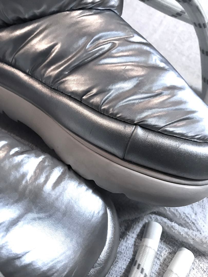 アグUGGクラシックマキシショートパファーブーツシルバー防水保温性