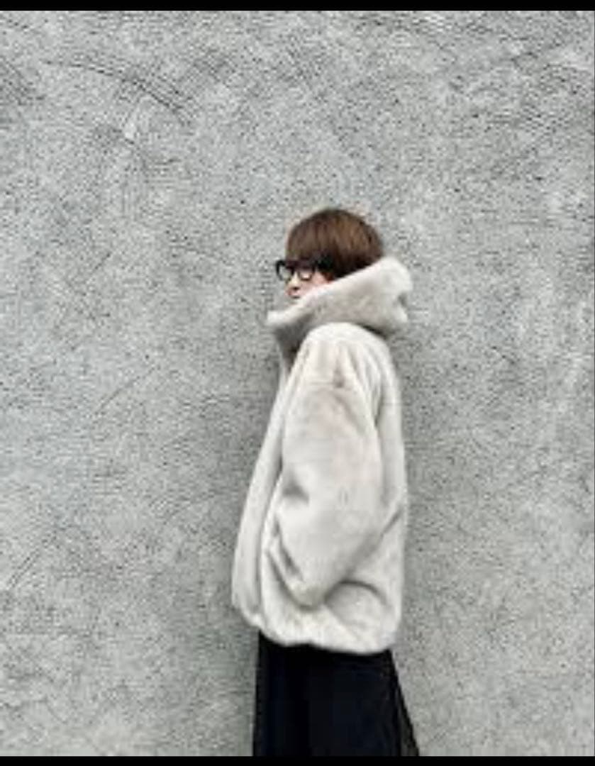 完売 STATE OF MIND 辺見えみり着用 ファーフーディブルゾン - メルカリ