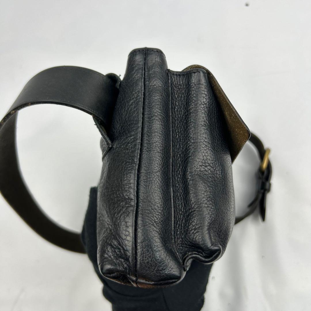 美品】イルビゾンテ ショルダーバッグ ボディバッグ レザー ロゴ型押し