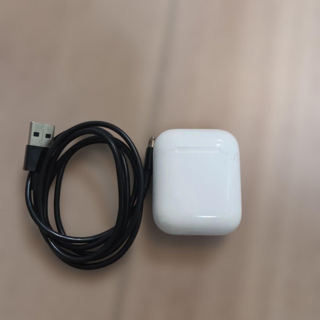 動作確認済】AirPods 本体 第一世代 充電ケーブル付き - メルカリ