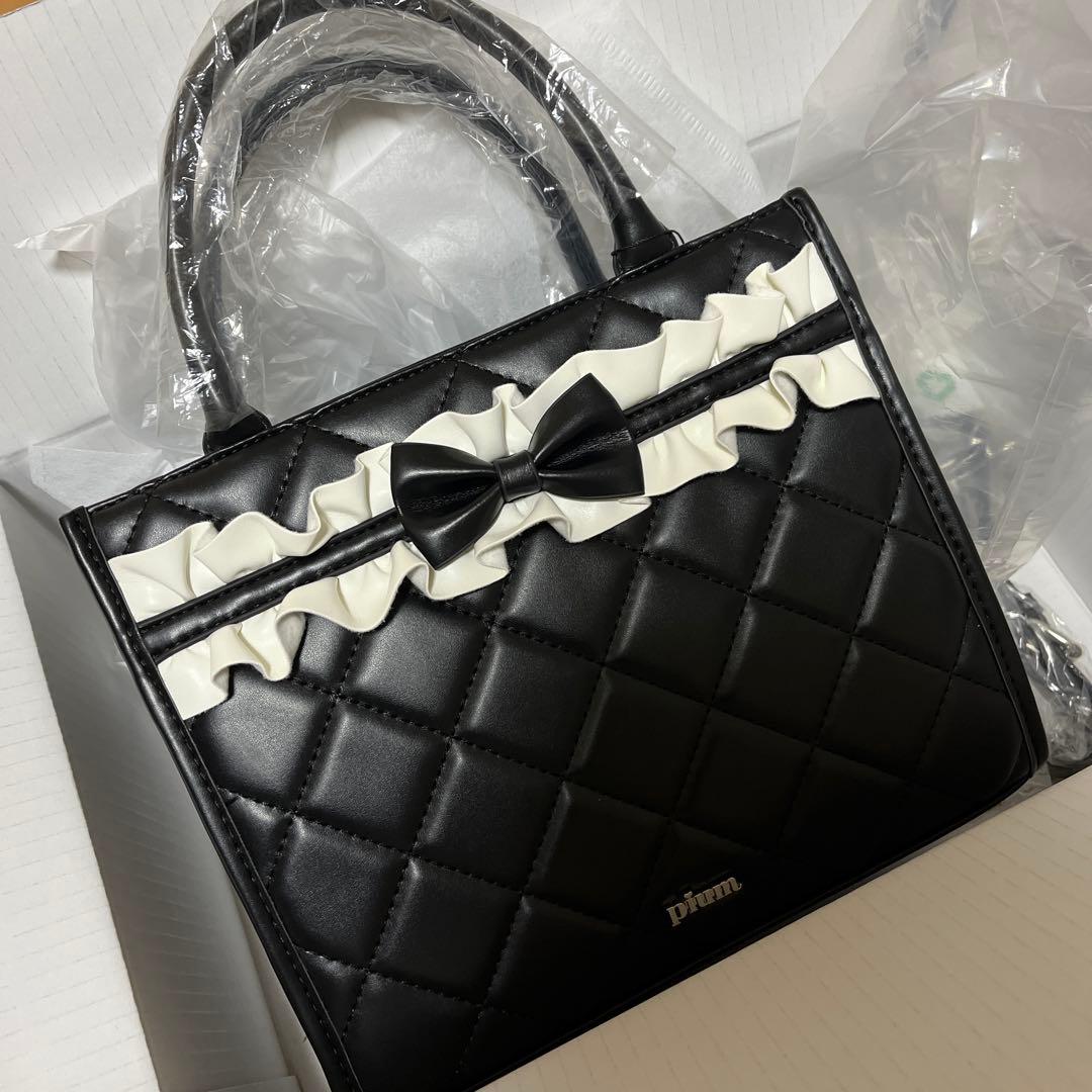 pium フロントフリルキルティング2wayトート ブラック - メルカリ