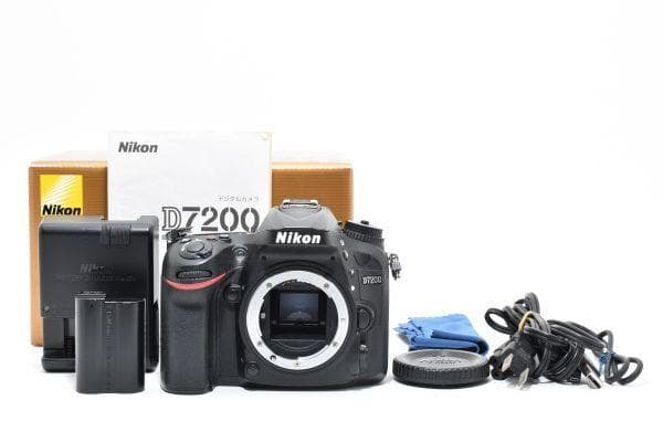 ニコン Nikon D7200 ボディ 元箱付き 《ショット数16796回》