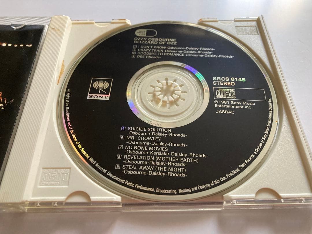 レア オジー・オズボーン 直筆サインCD ozzy osbournde - メルカリ