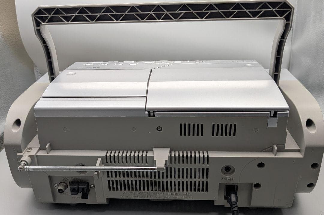 ビクター CD/MDラジカセ Clavia RC-L1MD シルバー 現状渡し - メルカリ