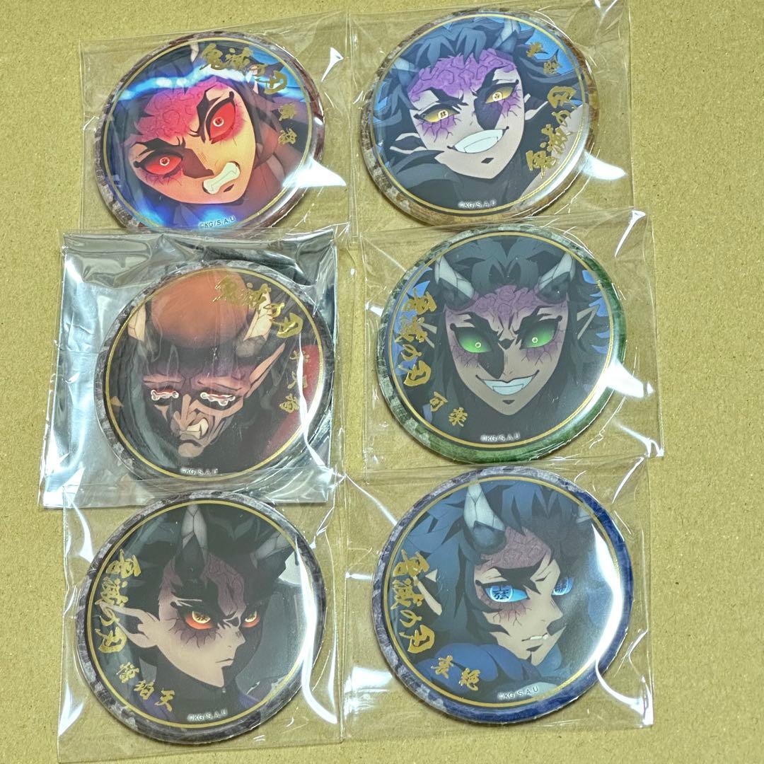 鬼滅の刃　刀鍛冶の里編　箔押し缶バッジ　憎珀天　積怒　哀絶　可楽　空喜　半天狗 アニメ「鬼滅の刃」刀鍛冶の里編 メモリーズスクエア缶バッジ 鬼ver