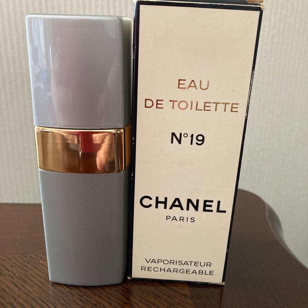 CHANEL シャネル19番オードトワレスプレー香水 50mlボトル - メルカリ