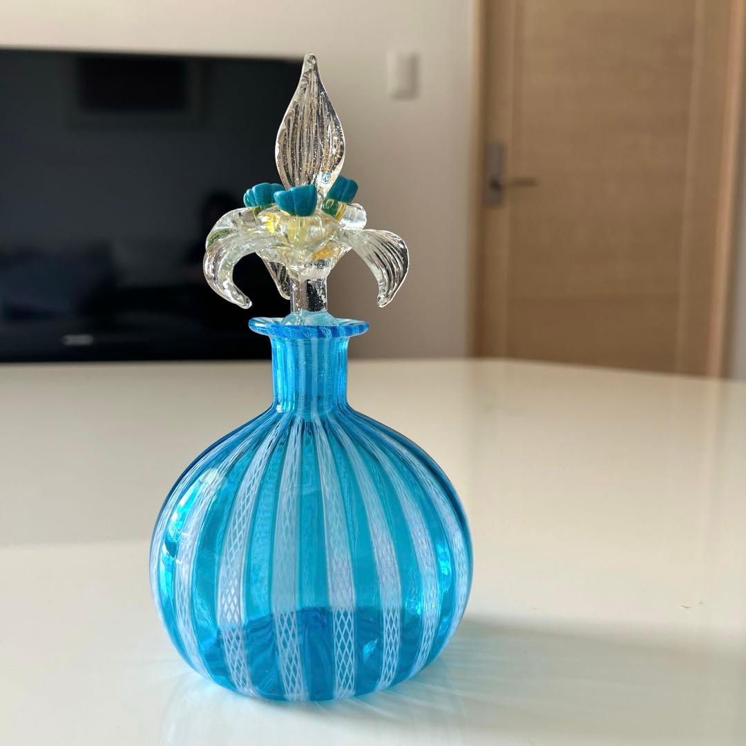 ベネチアングラス ムラーノ 香水瓶 マリンブルー白レース - メルカリ