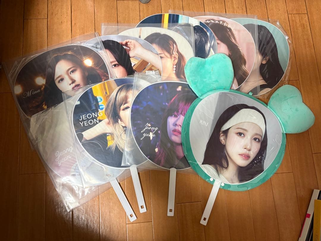 TWICE グッズ まとめ売り ⚠️バラ売り不可⚠️ - メルカリ