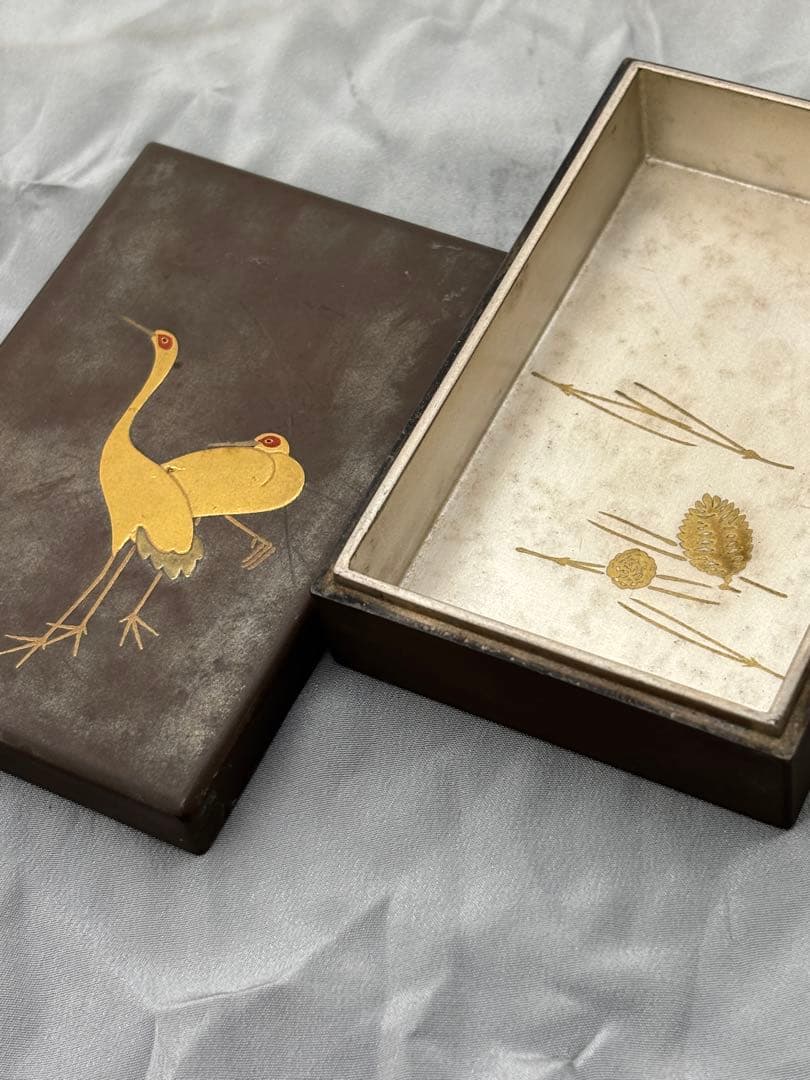 吉祥鶴~金蒔絵小函】神韻縹渺の香合・古美術品・木調
