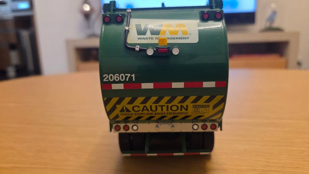 ファーストギア製 Mack TerraPro ゴミ収集車 ダイキャスト 1/34 - メルカリ