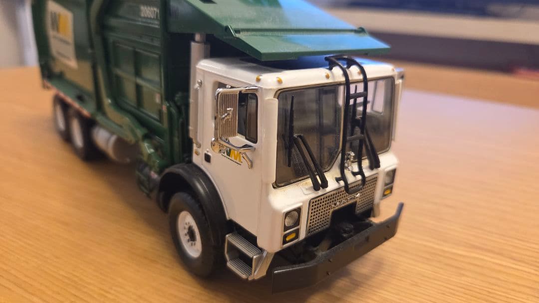 ファーストギア製 Mack TerraPro ゴミ収集車 ダイキャスト 1/34 - メルカリ