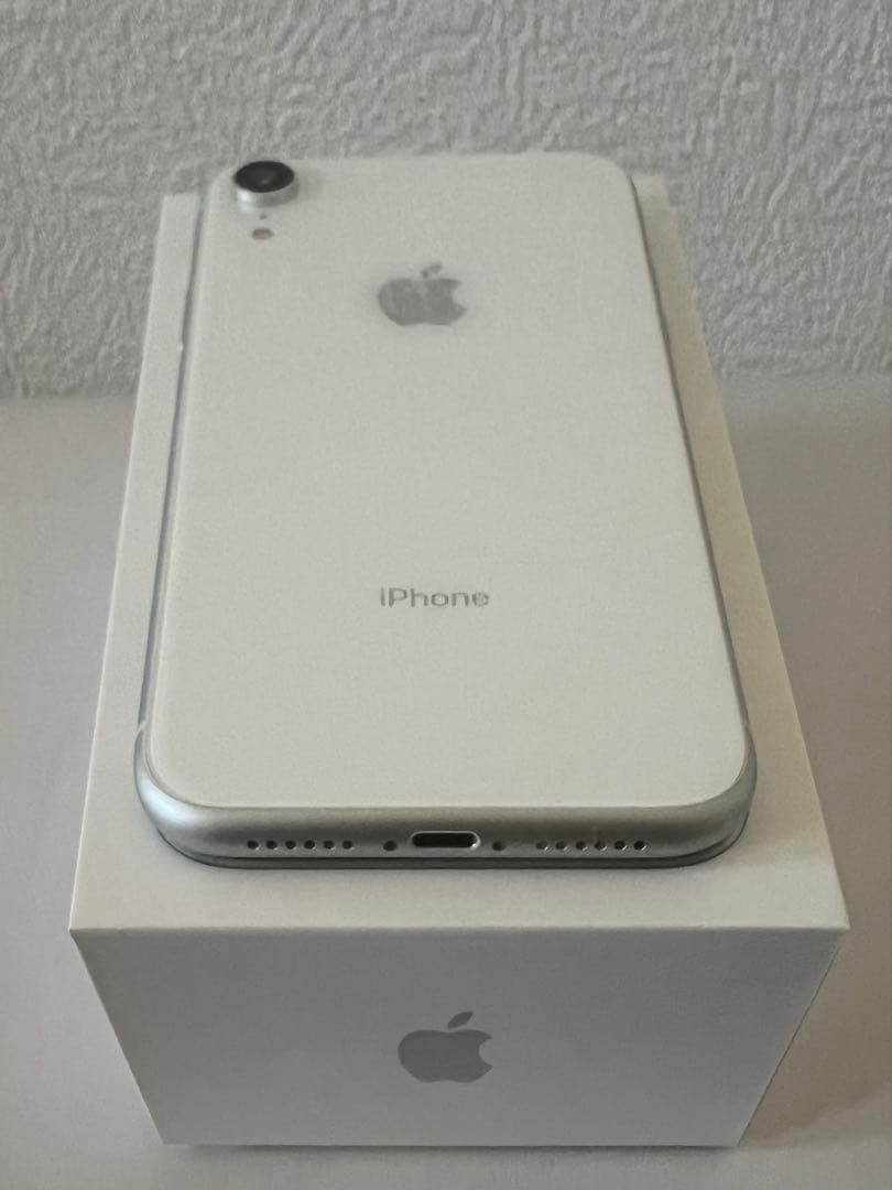 Apple iPhone XR ホワイト 本体