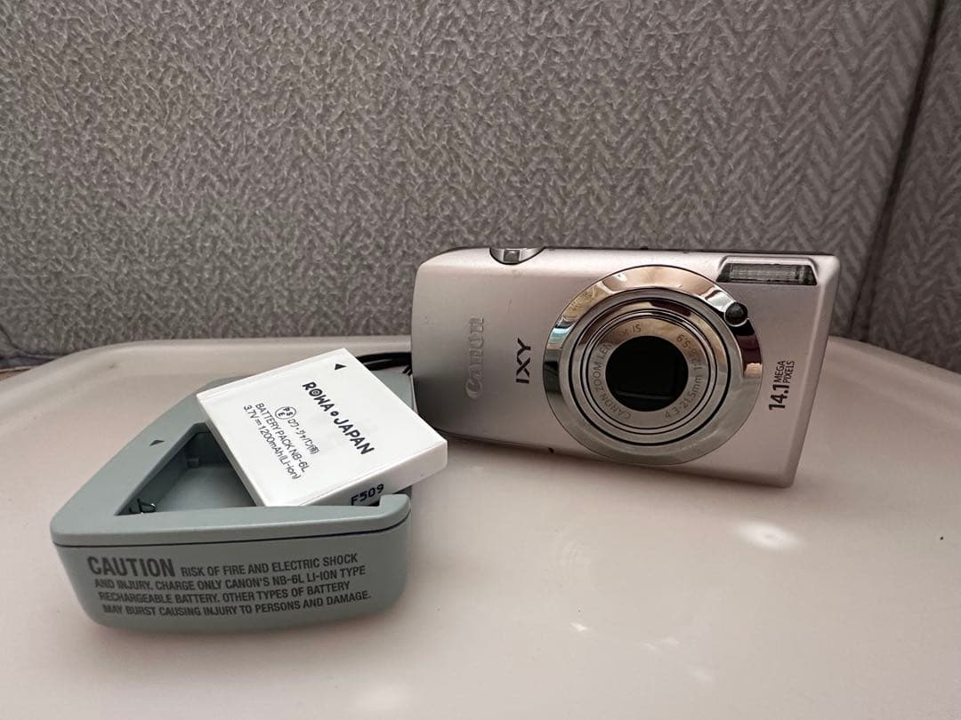 【Canon】IXY 10S コンパクトデジタルカメラ シルバー キヤノン（Canon） Canon IXY 10S シルバー コンパクトデジタルカメラ