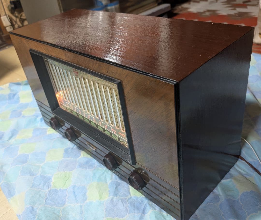 昭和家族団らんレトロ真空管ラジオ2バンド bluetooth付 ホームラジオ