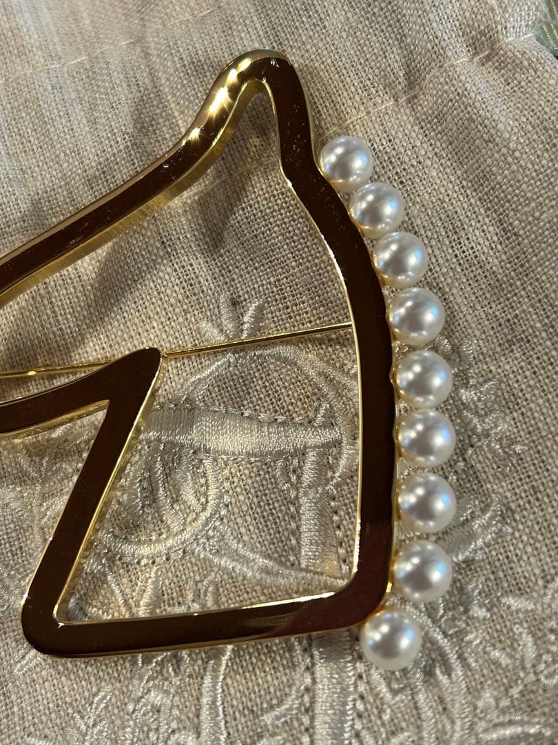 ◇新品未使用◇ セブンテン seventen ホースブローチ お馬さん パール