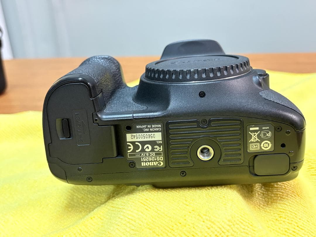 EOS 7D+EF-S18-85mm f3.5-5.6 IS USM+専用カバー