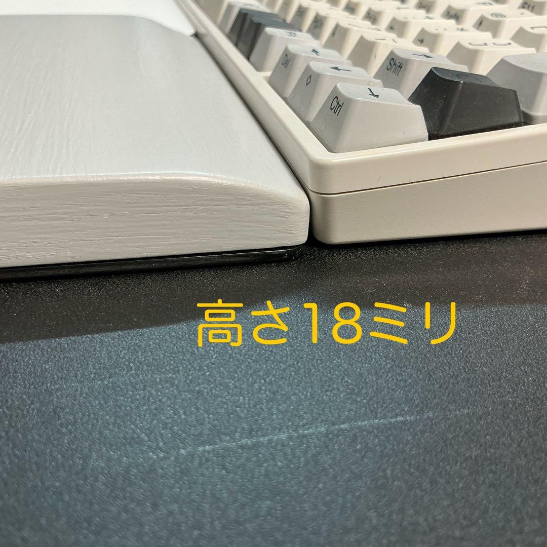 オーダー作品 リアルフォースR3TKL対応 ウイング付パームレスト ライト