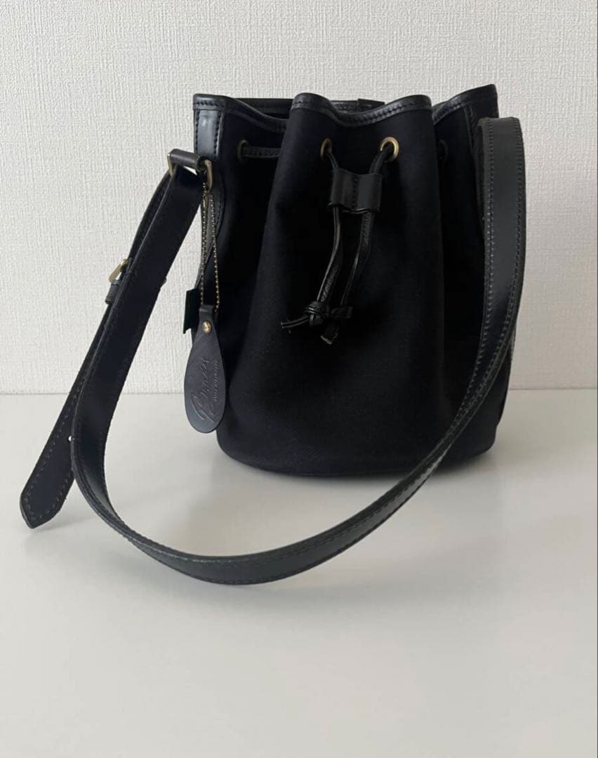 Bradyブラック バケットバッグ - メルカリ