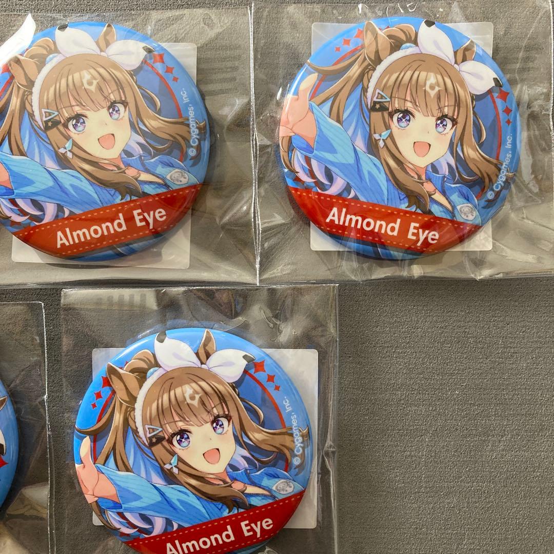 ウマ娘 トラベルポップアップストア 新千歳 アーモンドアイ 缶バッジ