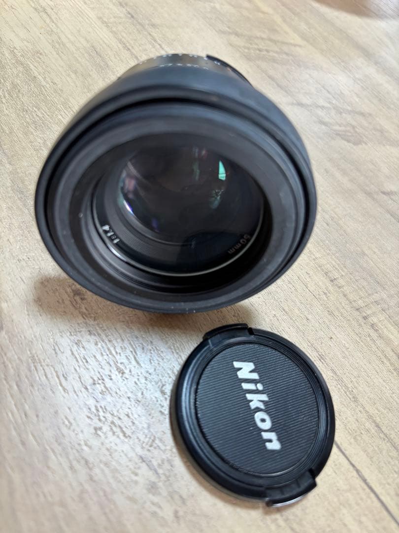 Nikon 50mm f/1.4 レンズキャップ付き