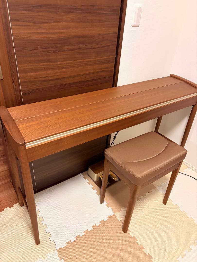 【送料込】Roland KF-10 KIYORA キヨラ 電子ピアノ(19年製) Roland KIYOLA (きよら) KF-10 KW ウォールナット 【電子ピアノ