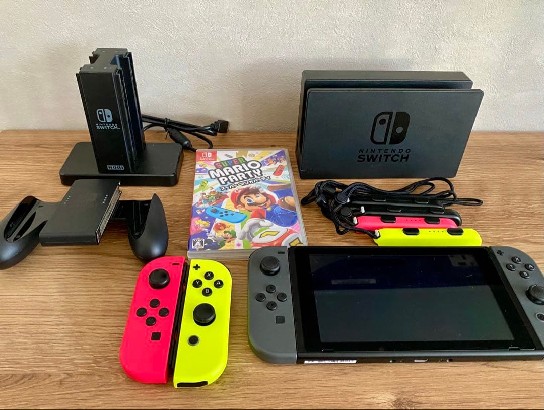 【箱付】Nintendo Switch+Joy-Conマリオパーティー+充電スタ Amazon.co.jp: スーパー マリオパーティ 4人で遊べる Joy-Conセット