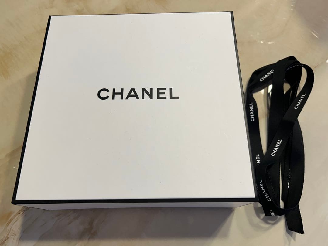 新品CHANEL ボディオイル アイシャドウ リップグロス 箱入り プレゼントに