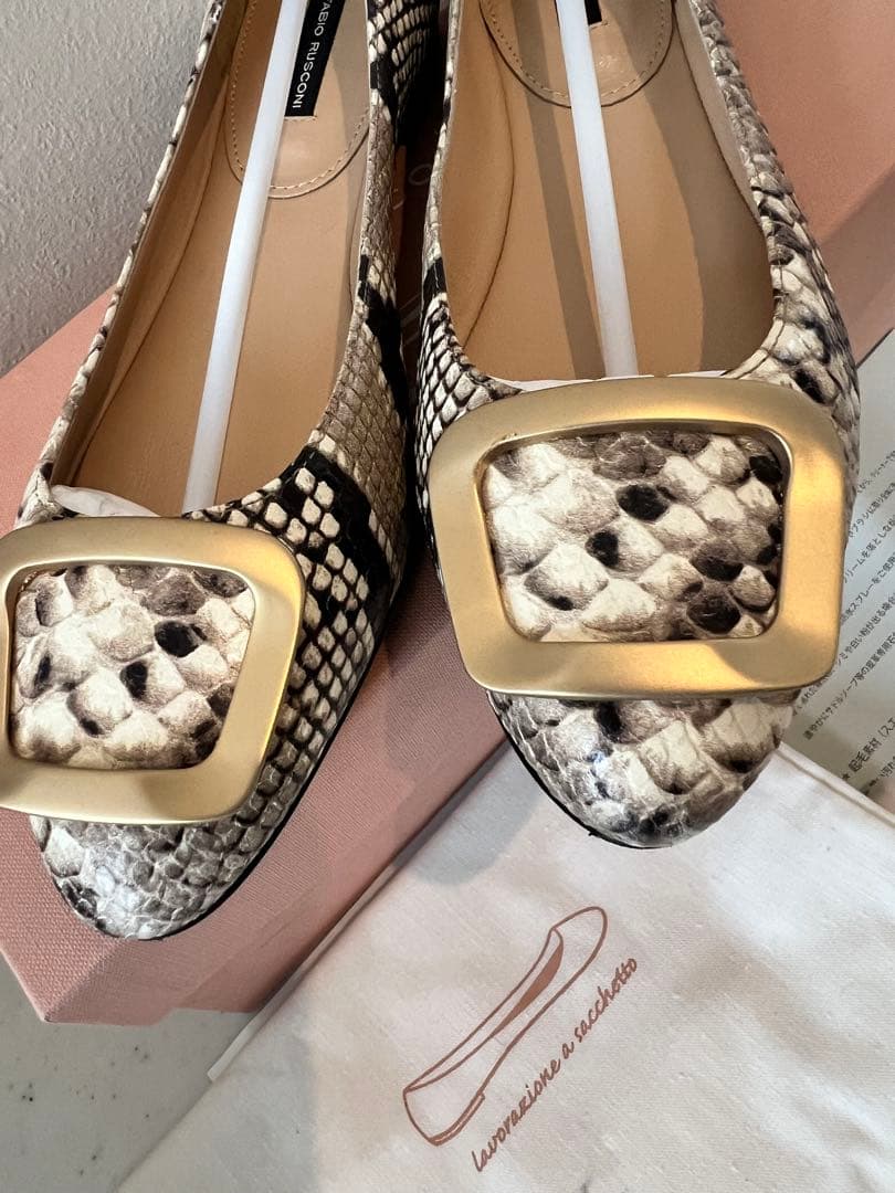 新品 FABIO RUSCONI 38.5 フラットシューズ パイソン - メルカリ
