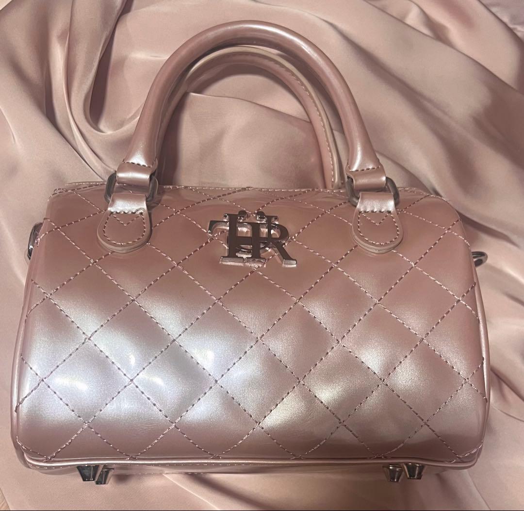 quilting boston mini bag 【Treat urself】 treat.urself__ かわいいムック本のバニティバッグ✨ どっちの色も