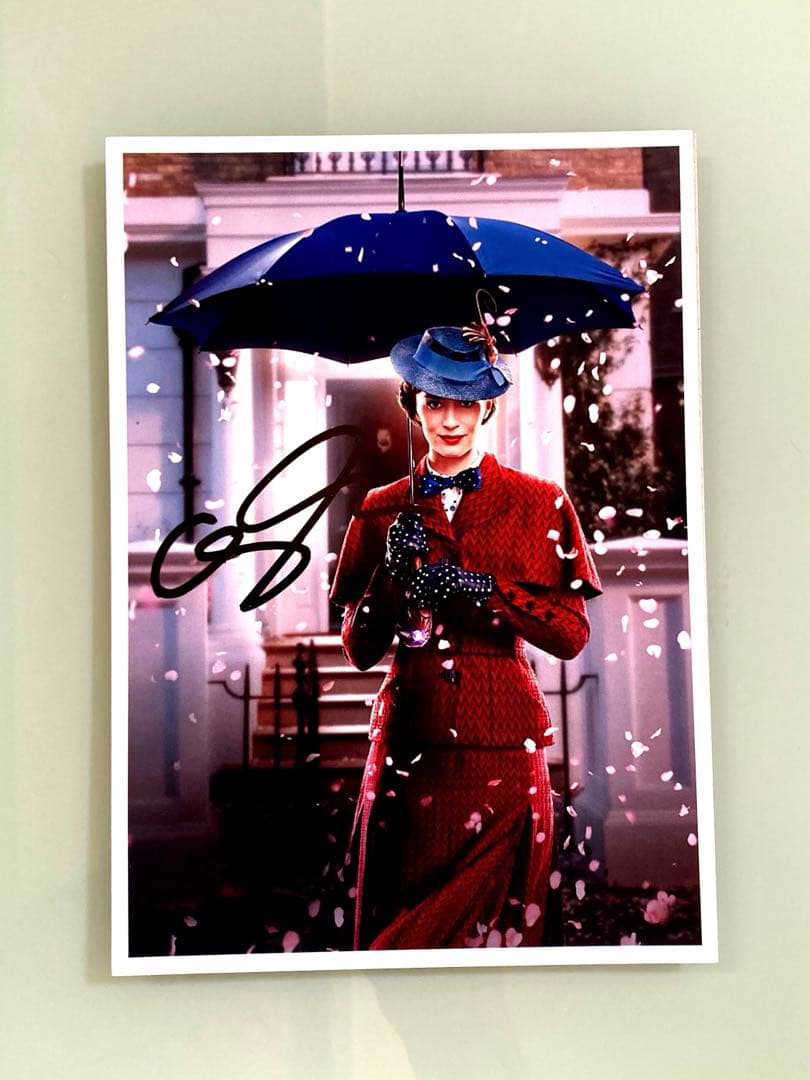 セール中…エミリー・ブラント直筆サイン入り2Lサイズ写真‥ナターシャの歌に‥